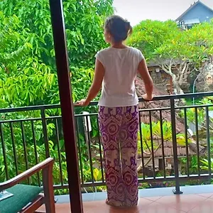  Homestay Taksu